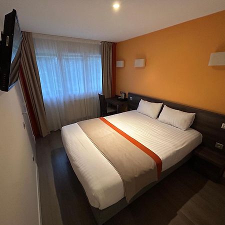 Hotel Valpre Écully Buitenkant foto