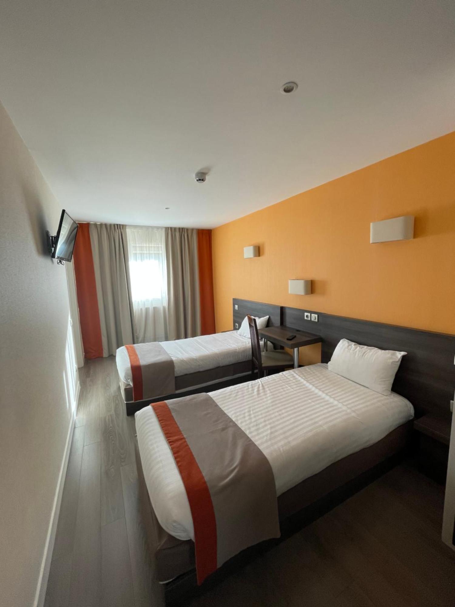 Hotel Valpre Écully Buitenkant foto